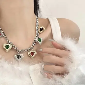 Francúzsky strapec láska prívesok náhrdelníky z Európy a Spojených Štátov dizajn a módne osobnosti kľúčnu kosť reťazca príslušenstvo